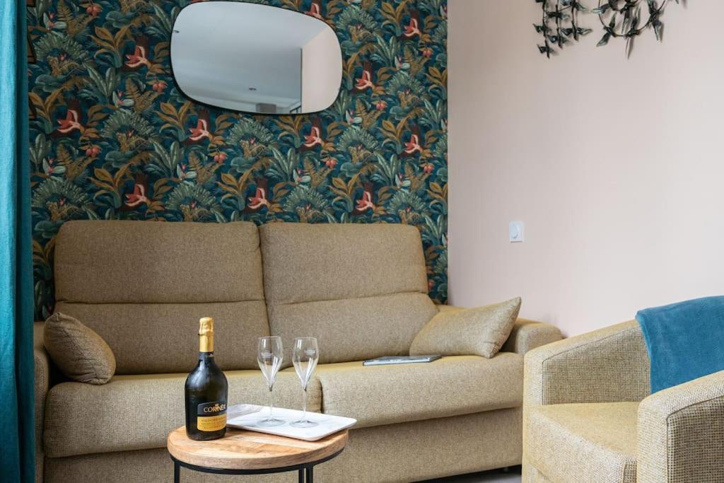 Gite Le Doris Avec Place De Stationnement Privee Incluse エトルタ エクステリア 写真