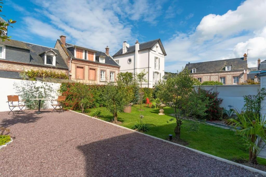 Gite Le Doris Avec Place De Stationnement Privee Incluse エトルタ エクステリア 写真