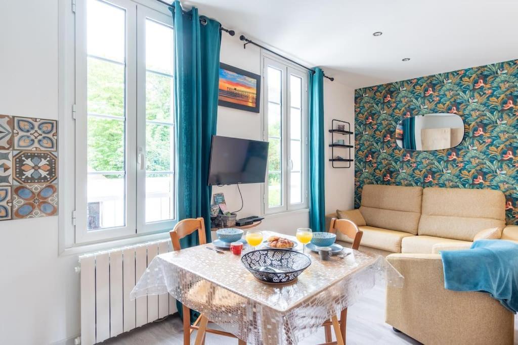 Gite Le Doris Avec Place De Stationnement Privee Incluse エトルタ エクステリア 写真